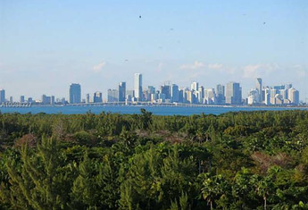 For sale in COMMODORE CLUB SOUTH