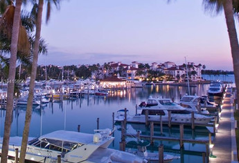 For sale in BAYSIDE VILLAGE CONDO