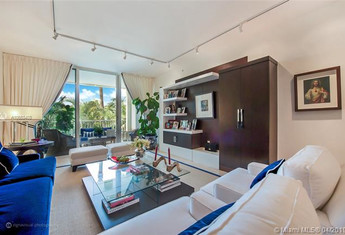 For sale in RESORT VILLA ONE CONDO