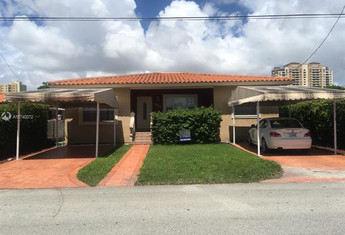 For sale in AMND MIAMI SUBURBAN ACRES