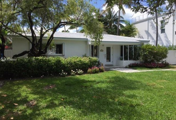 For sale in TROPICAL ISLE HOMES SUB