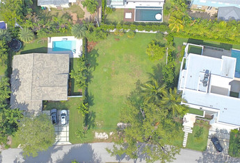 For sale in TROPICAL ISLE HOMES SUB 4