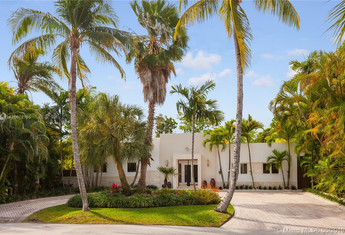 For sale in TROPICAL ISLE HOMES SUB 4