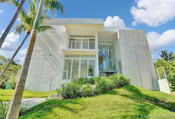 For sale in BISCAYNE KEY ESTATES