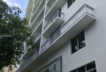 For sale in ROADS AT 21ST CONDO