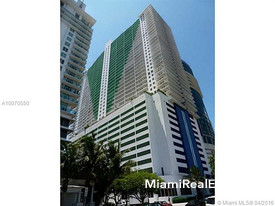 THE CLUB AT BRICKELL BAY