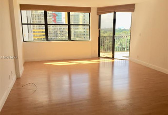 For sale in BRICKELL PLACE PHASE II C